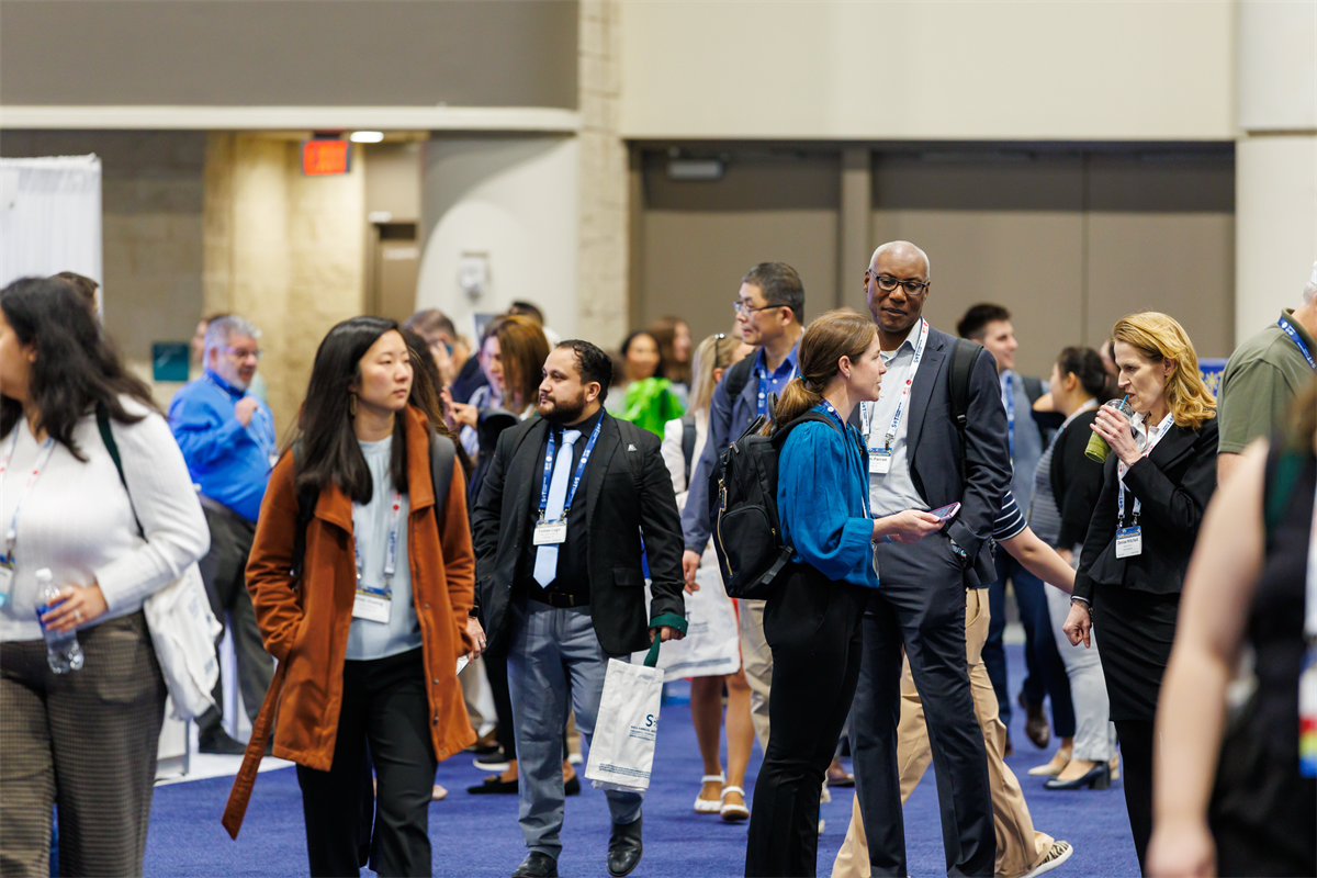2025 AM ToxExpo People walking around